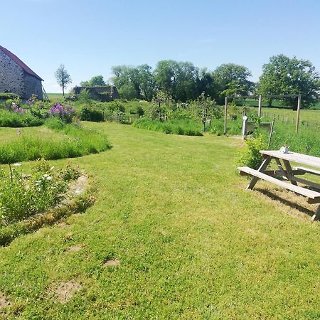 Le Monticule Bed & Breakfast Tardes Luaran gambar